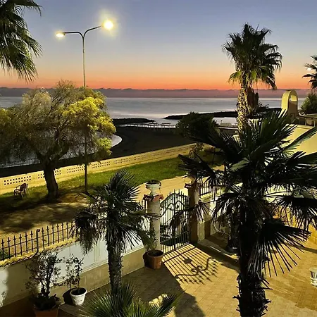 2 Bedroom Amazing In Campo Di Mare